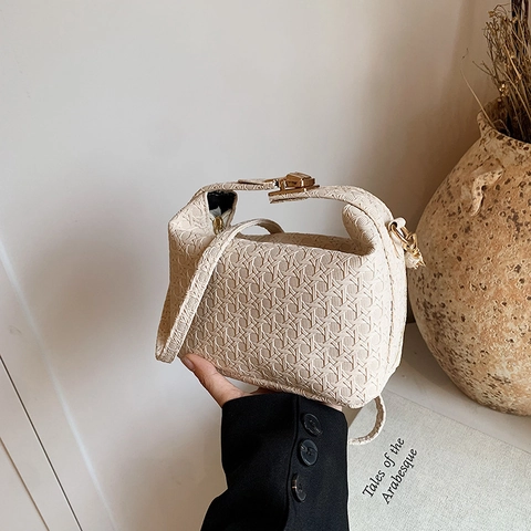 Women Vintage PU Leather Crossbody Bag Woven Texture Small Square Handbag Gold Hardware Shoulder Bag Elegant Daily Use