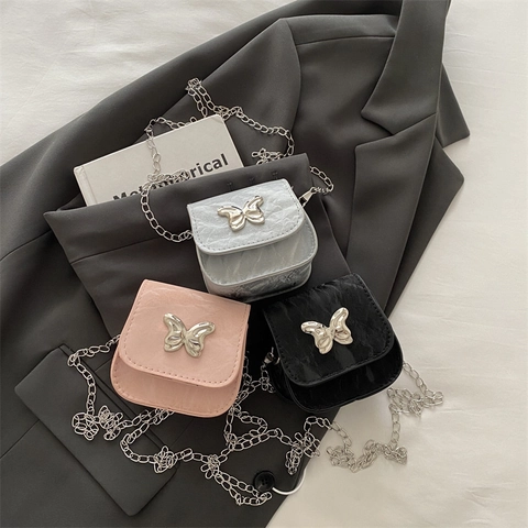 Mini Schultertasche PU Leder Faltenoptik Schmetterlingsschnalle Metallkette Umhängetasche Damen Y2K Trendy