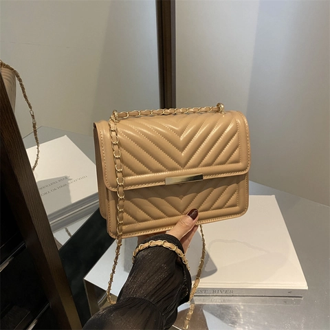 Women Fashion Quilted Chevron Crossbody Bag With Metal Chain Strap PU Leather Shoulder Bag Trendy Small Square Bag