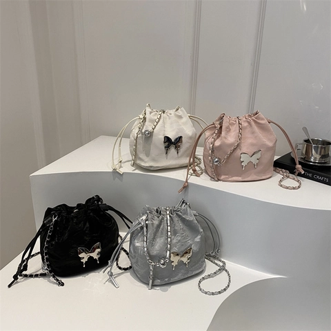 Vlinder Metaal Decor PU Leer Trekkoord Emmertas Dames Ketting Schouderband Y2K Chic Crossbody Tas Elegant