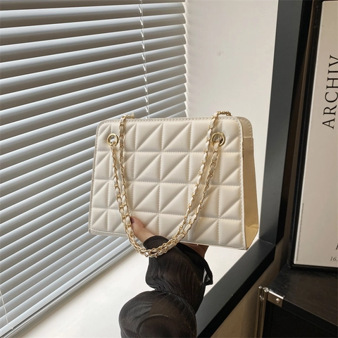 Women PU Leather Shoulder Bag Quilted Triangle Pattern Chic Small Square Crossbody Bag With Golden Chain Strap