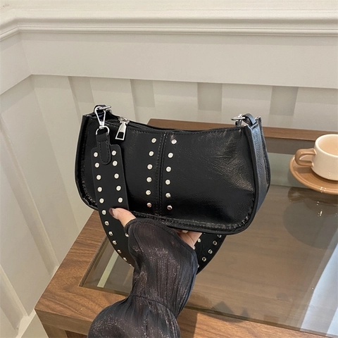 Women Vintage PU Leather Shoulder Bag Rivet Decor Wide Strap Punk Style Underarm Baguette Bag For Daily Streetwear