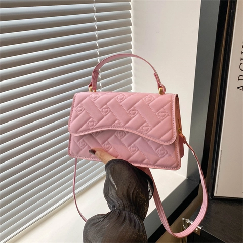 Women Elegant Heart Quilted PU Leather Small Square Handbag With Top Handle Adjustable Shoulder Strap Crossbody Bag