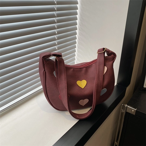 Borsa Hobo A Mezzaluna Da Donna Pelle PU Patch A Cuore Colorate Tracolla Larga Regolabile Borsa A Spalla Casual