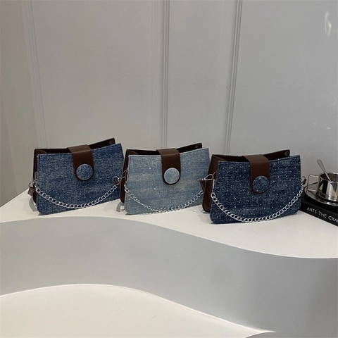 Denim Strass Schultertasche Für Damen Vintage Y2K Handtasche Mit Braunem Lederbesatz Und Silberner Metallkette Retro Stil