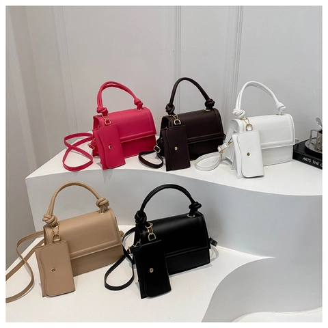 Petit Sac Carré en Cuir PU Minimaliste pour Femme Avec Pochette Attachée Poignée à Nœud Rabat Sac à Bandoulière Quotidien