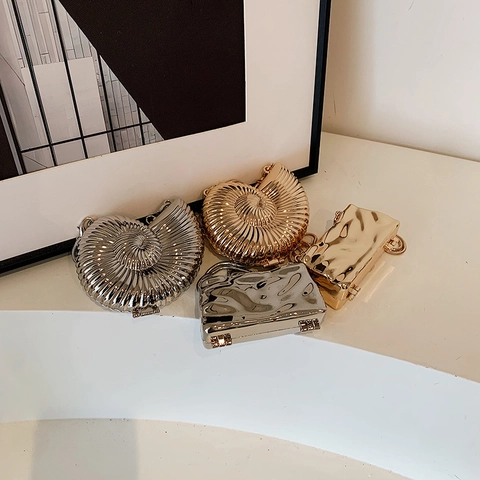 Conch Shell Metal Evening Clutch Bag With Chain Strap Nautilus Shape Irregular Wave Texture Metallic Small Handbag Women