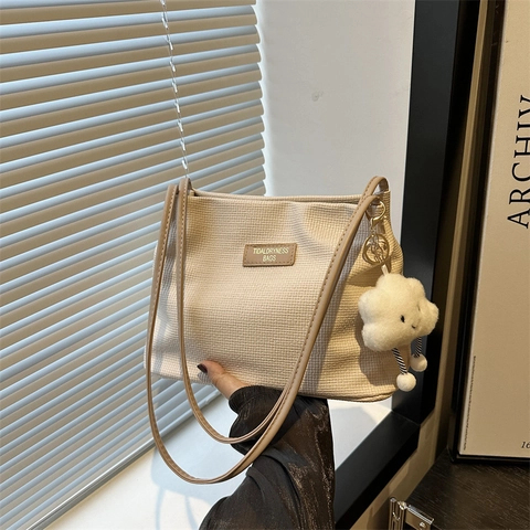 Sac À Épaule Femme Tissu Texture Gaufrée Tote Avec Pendentif Nuage Minimaliste Bandoulière Cuir PU Décontracté