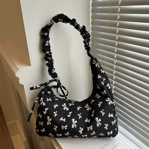 Bolso de Hombro de Nailon para Mujer Estilo Japonés Con Estampado de Lazo Correa Plisada Gran Capacidad Hobo de Axila