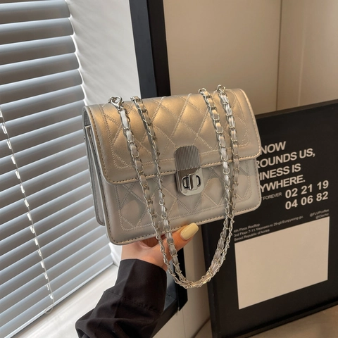 Borsa A Spalla Trapuntata In Pelle PU Con Catena In Metallo Argentato E Chiusura A Girello Piccola Borsa A Tracolla