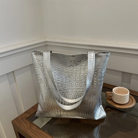 Crocodile Embossed PU Leather Tote Bag Large Capacity Metallic Gloss Shoulder Handbag For Women Daily Commute Street Trend