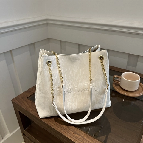 Fashion Embossed Letter Wrinkled Leather Shoulder Bag With Gold Chain Strap Large Capacity Urban Commute Tote For Women