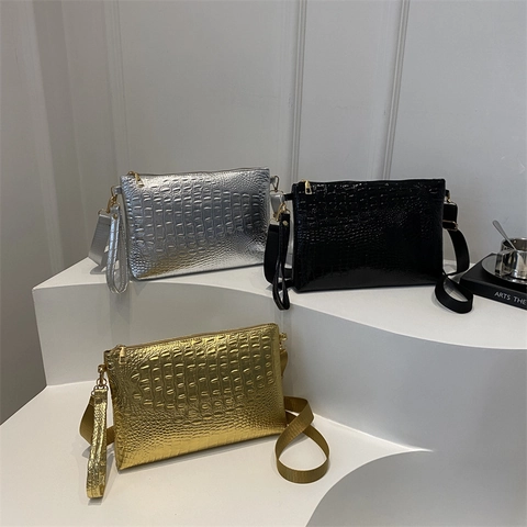 Women Crocodile Embossed Envelope Crossbody Bag PU Leather Metallic Zipper Small Square Clutch With Detachable Strap