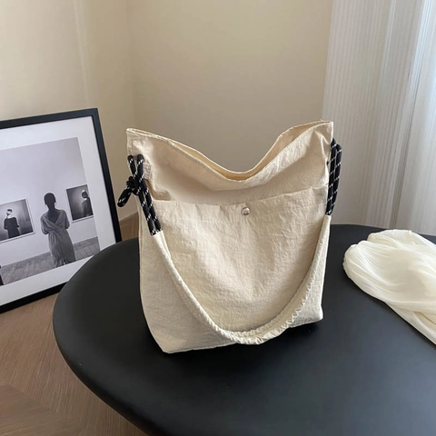Borsa A Tracolla Da Donna In Nylon Grande Capacità Texture Gualcita Con Tracolla In Corda Intrecciata Stile Street