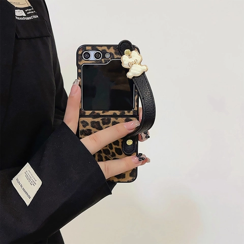 Leopard Print Folding Phone Case With Leather Wristband And 3D Bear Charm For Samsung Z Flip Foldable Cover Stylish Lady