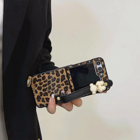 Leopard Print Folding Phone Case With Leather Wristband And 3D Bear Charm For Samsung Z Flip Foldable Cover Stylish Lady