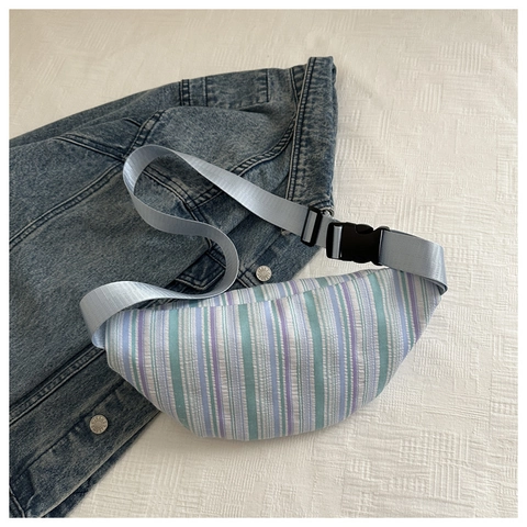 Sac Banane Rayé d'Été pour Femmes en Toile à Motifs Multicolores Sac de Poitrine Décontracté Sac à Bandoulière Sangle Réglable Accessoire de Voyage Mode