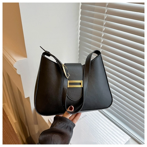 Women Underarm Bag PU Leather Solid Color Gold Metal Buckle Adjustable Shoulder Strap Retro Fashion Handbag For Commute