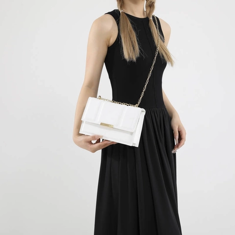 Women Crossbody Bag PU Leather Small Square Shoulder Bag With Gold Chain Strap Vertical Stitched Pattern Chic Fashion