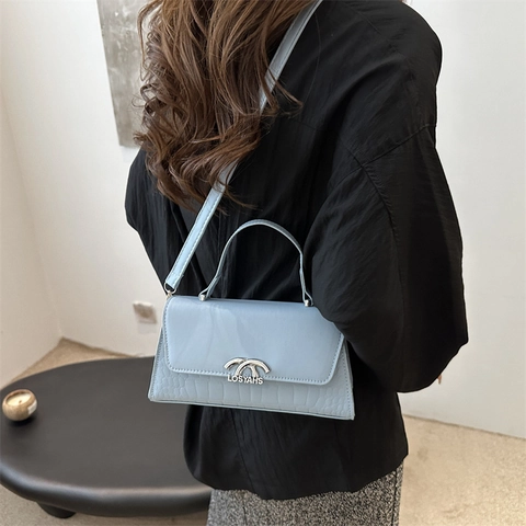 Women Crossbody Bag PU Leather Crocodile Pattern Flap Square Handbags Vintage Style Metal Buckle Adjustable Shoulder Strap