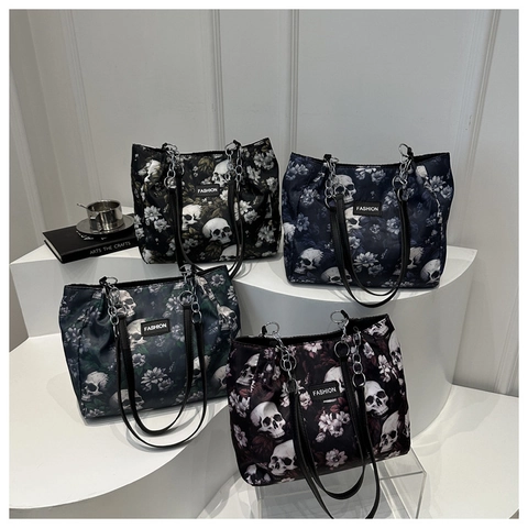 Women Gothic Skull Floral Print Tote Bag Retro Large Capacity Nylon Shoulder Bag With Silver Metal Chain Strap Fashion Handbag