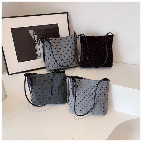 Süße Schultertasche Für Damen Im Koreanischen Ins-Stil Aus PU-Leder Mit Schleife Und Punkten Oder Herz-Print Chic