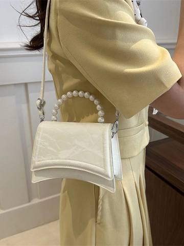 Women Artificial Pearl Handle Handbag PU Leather Wrinkled Texture Crossbody Bag Curved Bottom Elegant Evening Party Bag