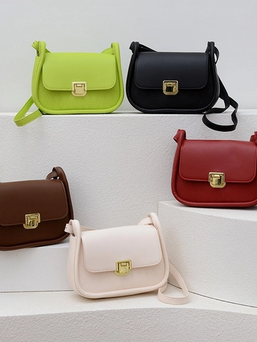 Women PU Leather Crossbody Bag Quilted Small Square Shoulder Bag Chic Gold Lock Trendy Retro Flap Purses