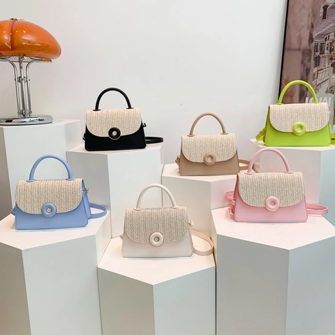 Borsa a Tracolla da Donna in Paglia Intrecciata Con Patta a Fibbia Circolare Manico Superiore Tracolla Regolabile