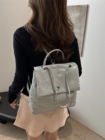 Geknittertes PU Leder Damen Rucksack Große Kapazität Multifunktionale Schultertasche Metall Drehverschluss Pendeln Mode