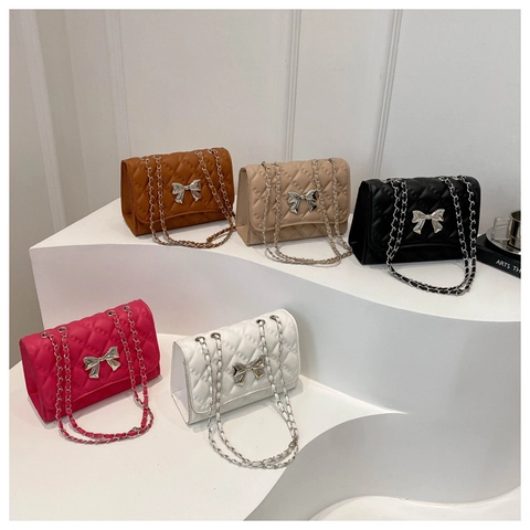 Borsa A Spalla Trapuntata Pelle PU Elegante Fiocco Argento Catena Borsa A Tracolla Per Donne Quotidiana Chic