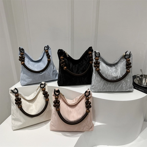Women Pleated Hobo Bag PU Leather Wrinkled Texture Underarm Shoulder Bag Minimalist Bohemian Style With Wooden Bead Handle