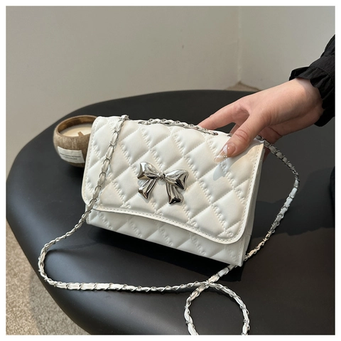 Borsa A Spalla Trapuntata Pelle PU Elegante Fiocco Argento Catena Borsa A Tracolla Per Donne Quotidiana Chic