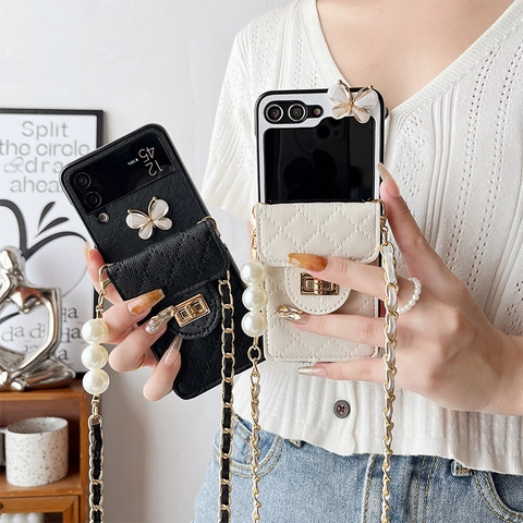 Funda De Teléfono Plegable Bandolera Cartera Cuero Acolchado Cierre Mariposa Cadena Perlas Artificiales Lujo Mujeres