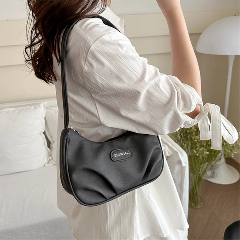 Women Hobo Shoulder Bag Pleated Crescent Half Moon Design PU Leather Fabric Minimalist Korean Style Underarm Purse
