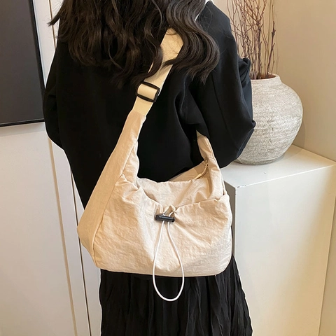 Crinkled Nylon Hobo Bag Drawstring Crossbody Shoulder Bag Adjustable Strap Casual Spacious Lightweight Streetwear Women