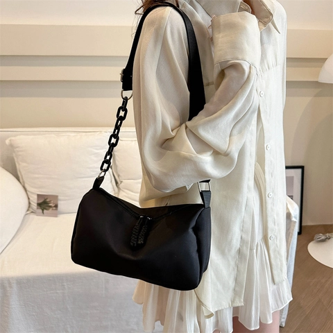 Women Nylon Crossbody Bag Large Capacity Trendy Shoulder Underarm Bag With Plastic Chain And Adjustable Wide Strap