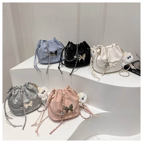 Mode Dames Trekkoord Emmer Tas Metalen Vlinder Decor Kreukel PU Leer Ketting Schouder Crossbody Gelukzak Handtas
