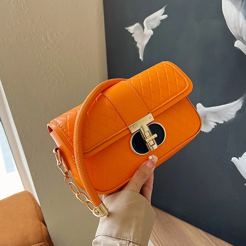 Women Fashion Underarm Bag Rhombus Quilted PU Leather Small Square Shoulder Bag Metallic Lock Elegant Urban Style