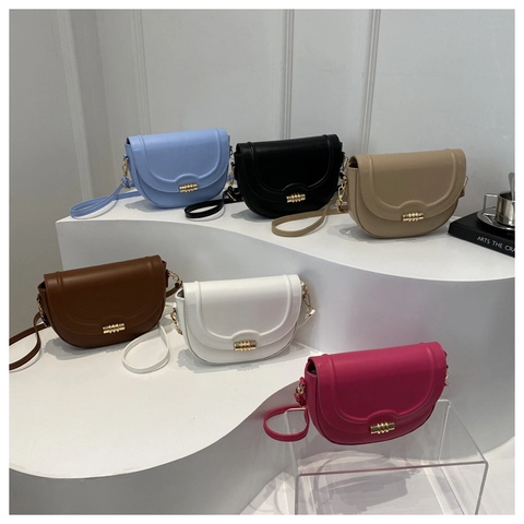 Women Semicircle Saddle Bag PU Leather Gold Metal Buckle Adjustable Strap Retro Crossbody Shoulder Purse Minimalist Daily