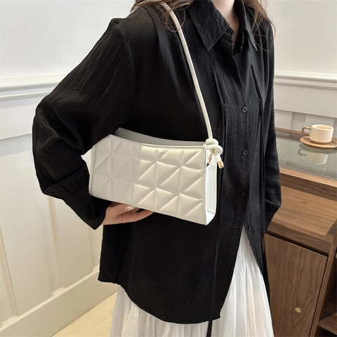 Quilted Crossbody Bag Triangle Pattern PU Leather Geometric Shoulder Underarm Handbag Trendy Solid Color Women