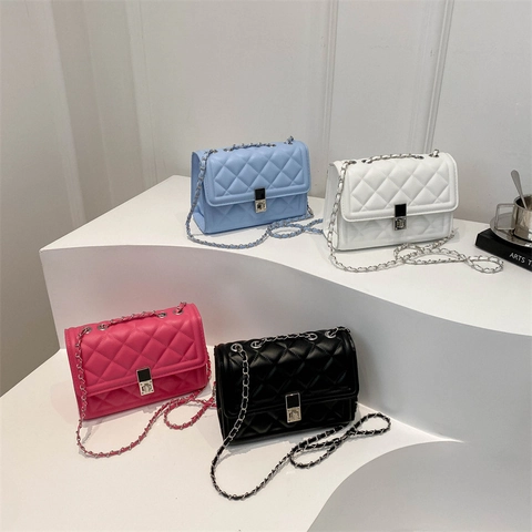 Damen Gesteppte Raute Umhängetasche PU Leder Mode Kleine Quadratische Schultertasche Mit Kettengurt Klappverschluss
