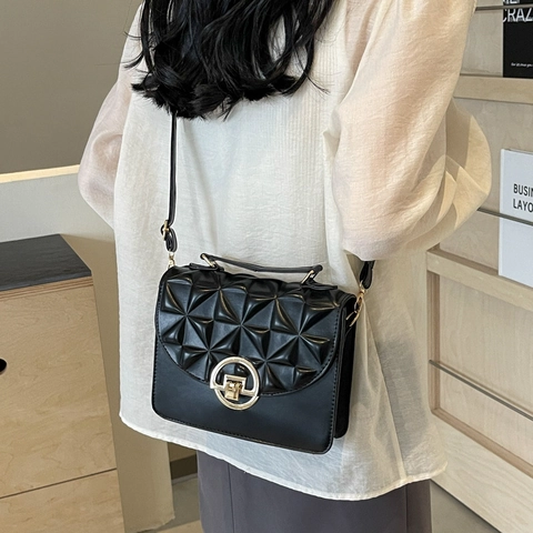 Women Retro Quilted Rhombus Crossbody Bag PU Leather 3D Geometric Texture Small Square Handbag With Gold Round Buckle