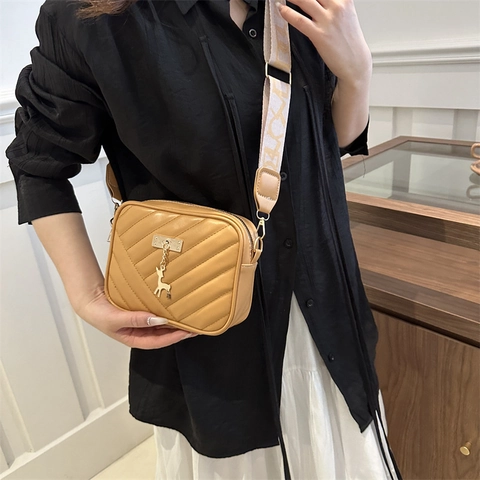 Women Crossbody Bag PU Leather V-Shaped Quilted Gold Deer Charm Wide Patterned Strap Fashion Square Camera Bag
