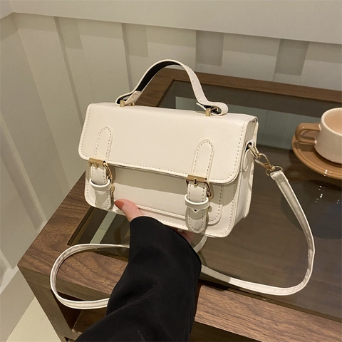 Vintage PU Leder Umhängetasche Doppel Schnalle Klappe Top Griff Verstellbarer Riemen Britischer Stil Kleine Quadratische Handtasche