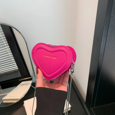 Heart Shaped Crossbody Bag PU Leather Metal Chain Mini Shoulder Bag Zipper Closure Fashion Letter Print For Women Girls