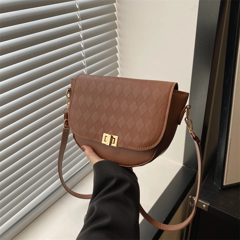 Bolso Bandolera De Cuero PU Acolchado Bolso De Silla De Montar Vintage Con Cierre De Metal Dorado Color Sólido Elegante Para Mujer
