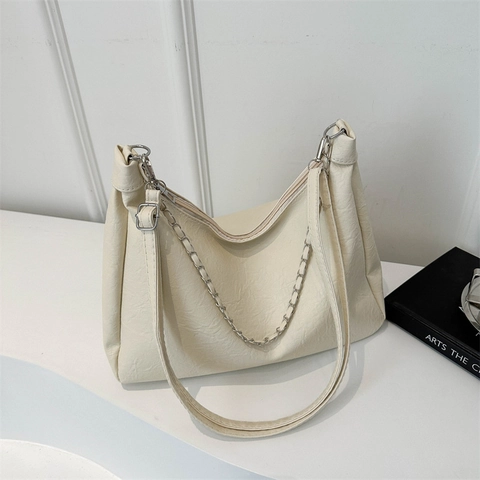 Sac À Épaule Femme Grande Capacité Cuir PU Plissé Sac Hobo Avec Décoration De Chaîne Argentée Style Coréen Décontracté