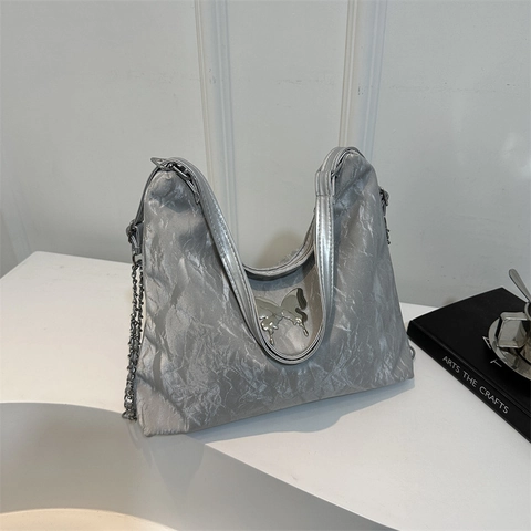 Damen Mode Schultertasche Gekreuseltes PU-Leder Metall Schmetterling Deko Kette Falten Y2K Hobo Tasche