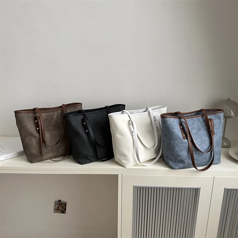 Große Kapazität Frauen Tote Tasche PU Leder Retro Minimalistische Umhängetasche Mit Goldener Niete Dekor Für Den Alltag